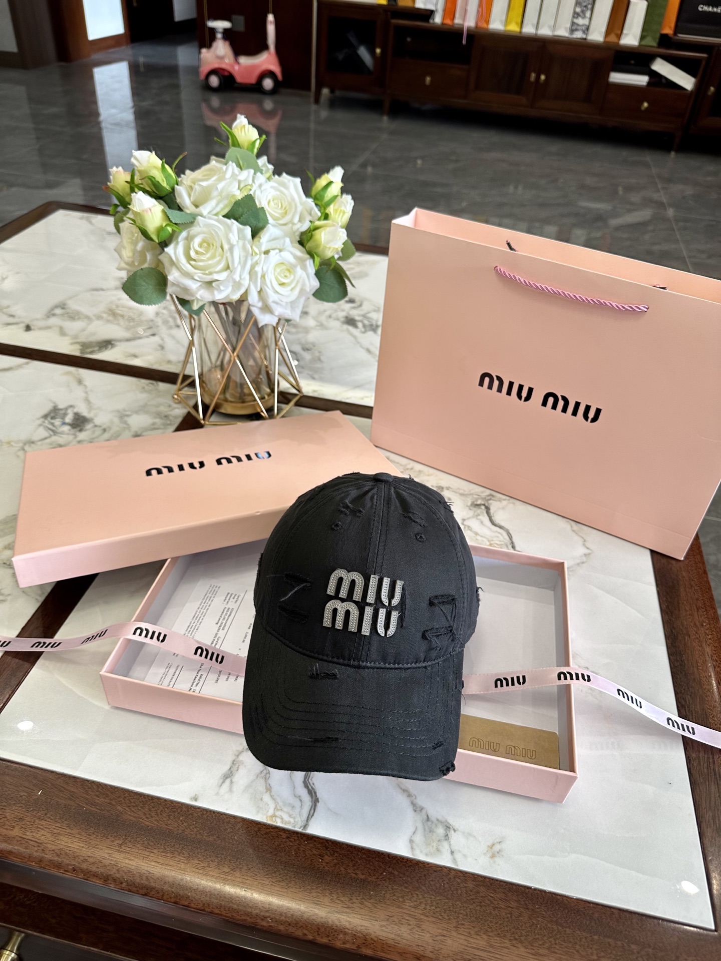 miu miu hat model 40